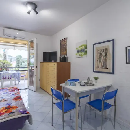 Apartament La Perla Di Acquamarina *